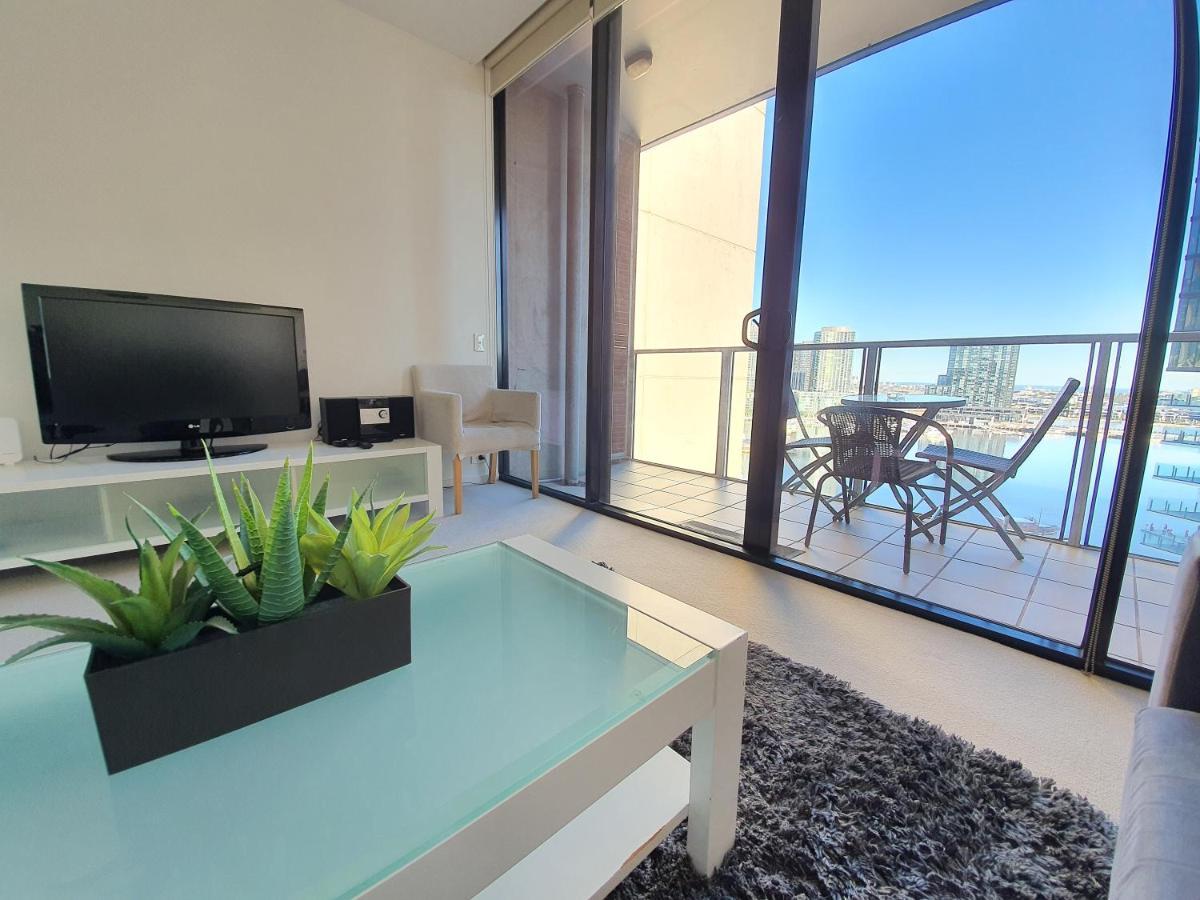 Harbour Escape Apartments Docklands Melbourne Exterior photo
