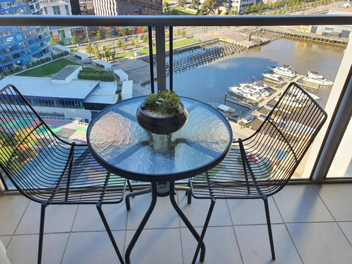 Harbour Escape Apartments Docklands Melbourne Exterior photo